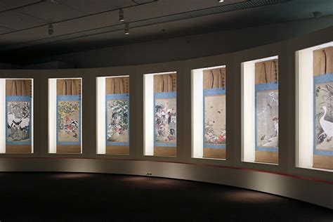 伊藤若冲 展覧会 - なぜ彼の作品は現代のデジタルアートと共鳴するのか？